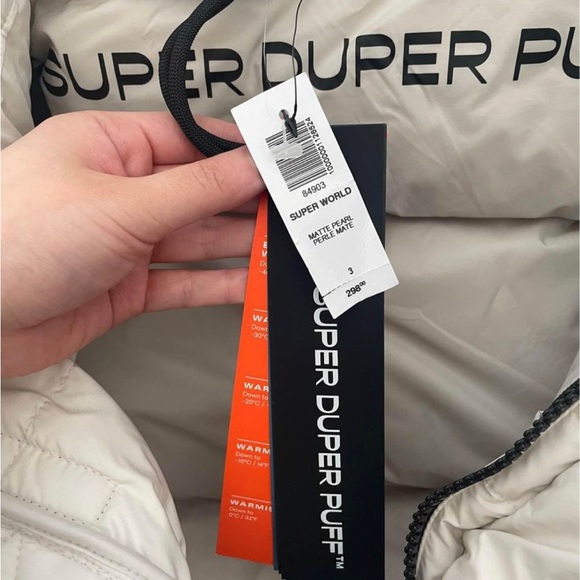 Aritzia Super Duper Puff (Matte Pearl) - Picture 8 of 8